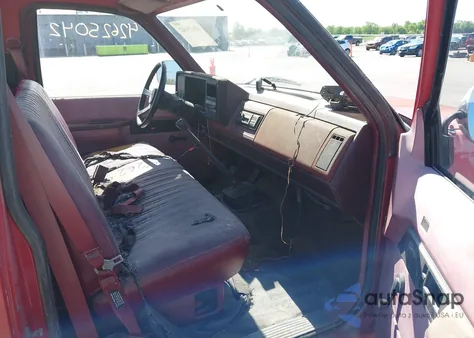 1988 Chevrolet Gmt-400 C2500 z USA, uszkodzony, nr VIN 1GCFC24H6JZ151273